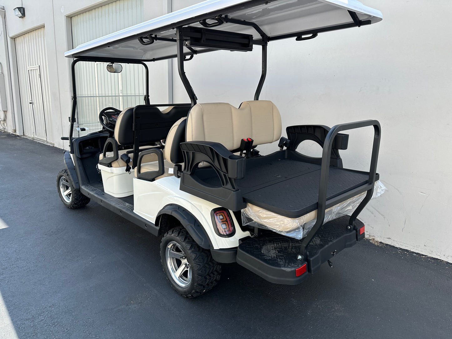 B4Plus- 6seater -Luxury Golf Cart